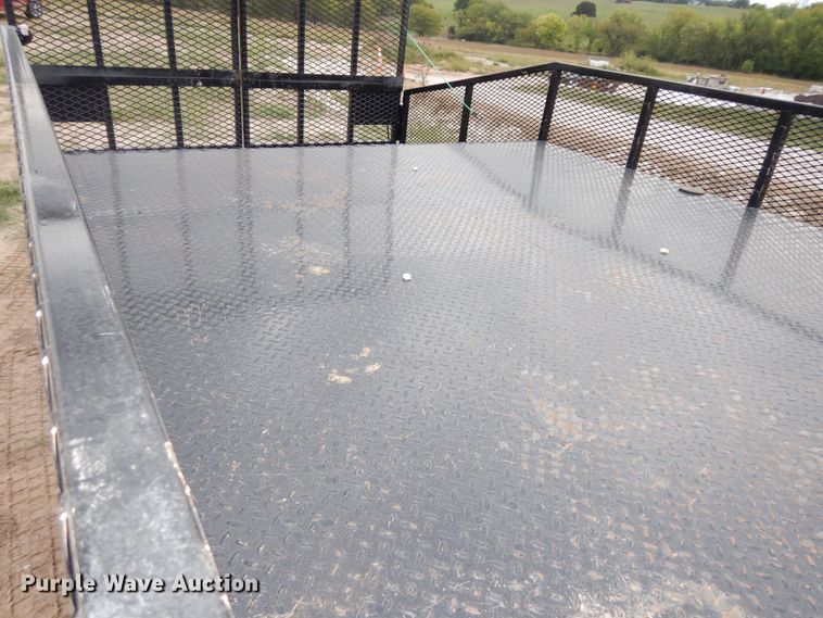 image for item DM3151 2008 GMC W4500  flatbed truck