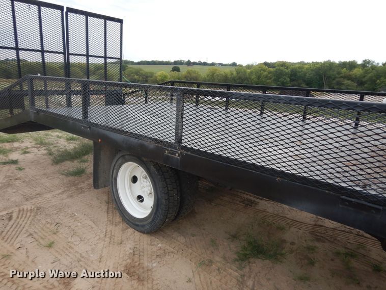 image for item DM3151 2008 GMC W4500  flatbed truck