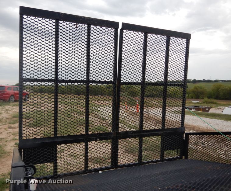 image for item DM3151 2008 GMC W4500  flatbed truck