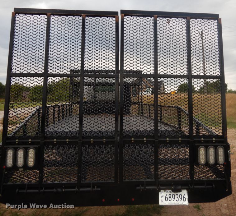 image for item DM3151 2008 GMC W4500  flatbed truck