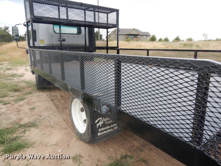 image for item DM3151 2008 GMC W4500  flatbed truck