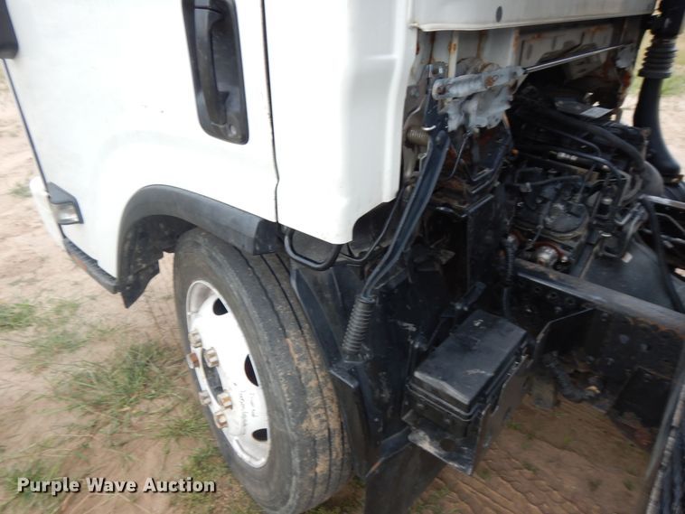 image for item DM3151 2008 GMC W4500  flatbed truck