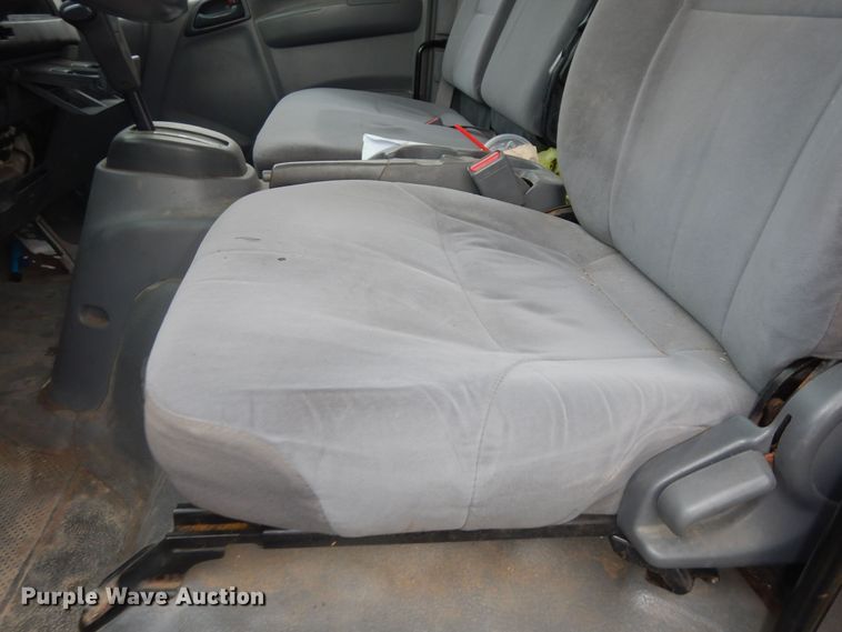 image for item DM3151 2008 GMC W4500  flatbed truck