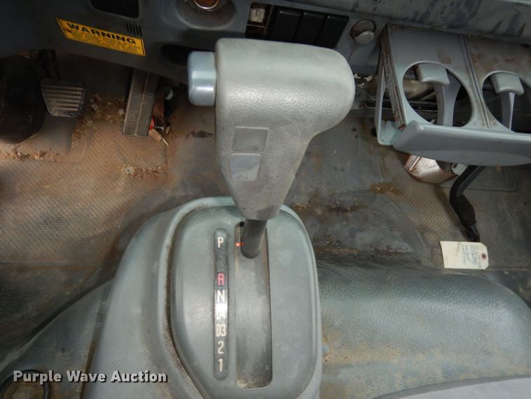 image for item DM3151 2008 GMC W4500  flatbed truck