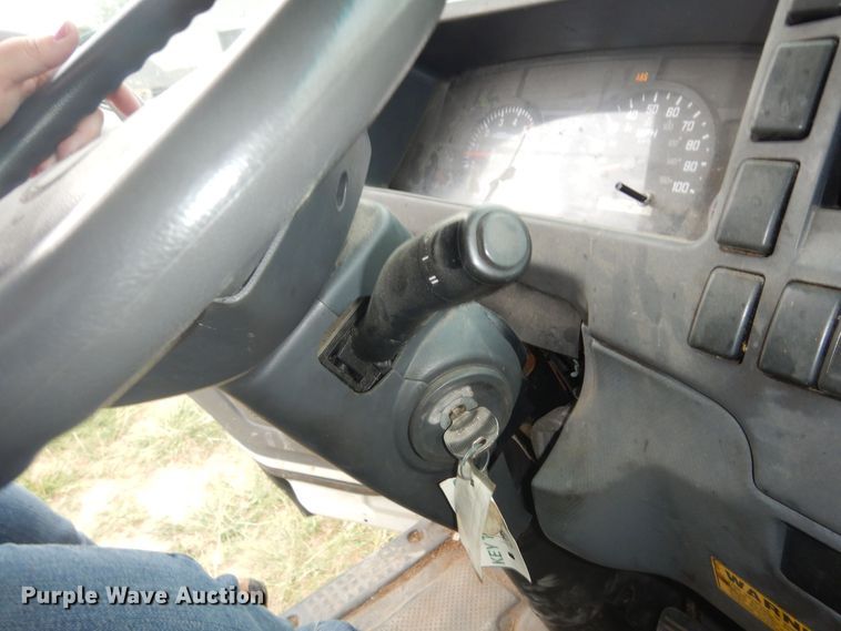 image for item DM3151 2008 GMC W4500  flatbed truck