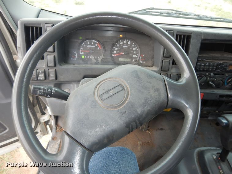 image for item DM3151 2008 GMC W4500  flatbed truck