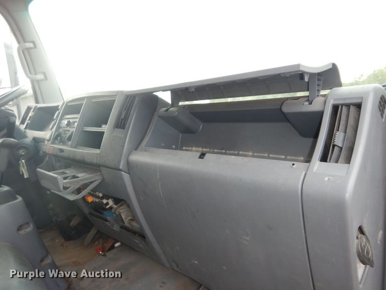 image for item DM3151 2008 GMC W4500  flatbed truck