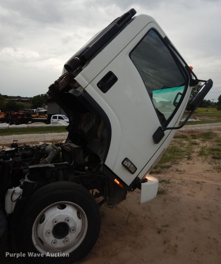 image for item DM3151 2008 GMC W4500  flatbed truck