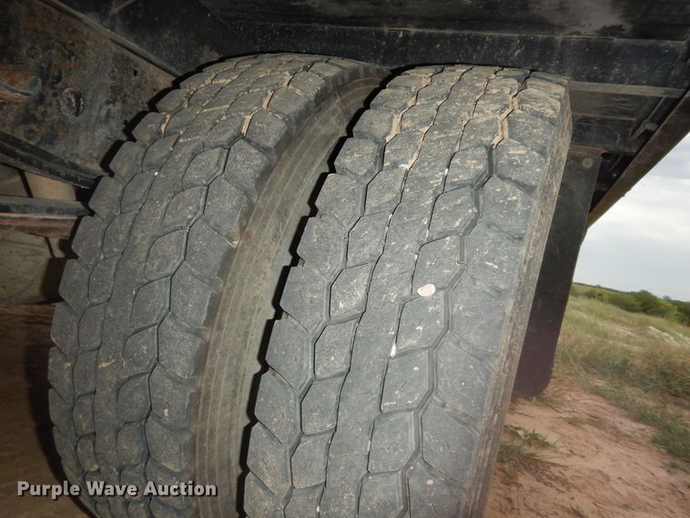 image for item DM3151 2008 GMC W4500  flatbed truck