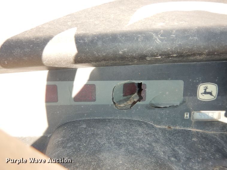 image for item DM3180 2005 John Deere Gator HPX  utility vehicle