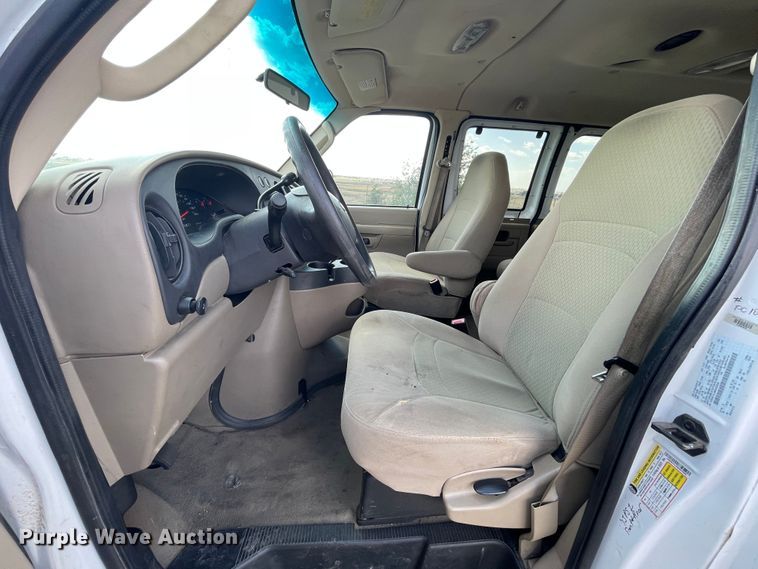 image for item DN5108 2008 Ford E350 Super Duty XLT  van