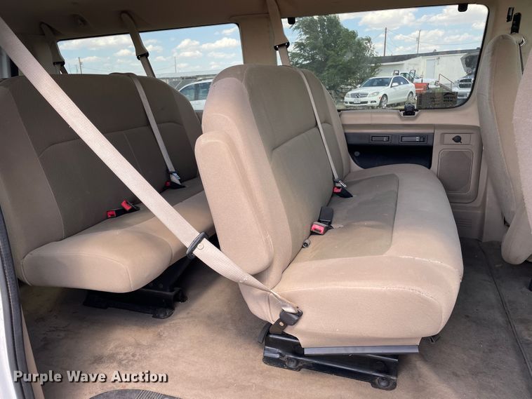 image for item DN5108 2008 Ford E350 Super Duty XLT  van