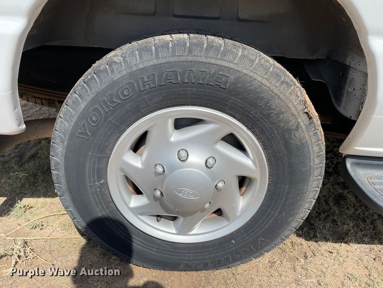 image for item DN5108 2008 Ford E350 Super Duty XLT  van