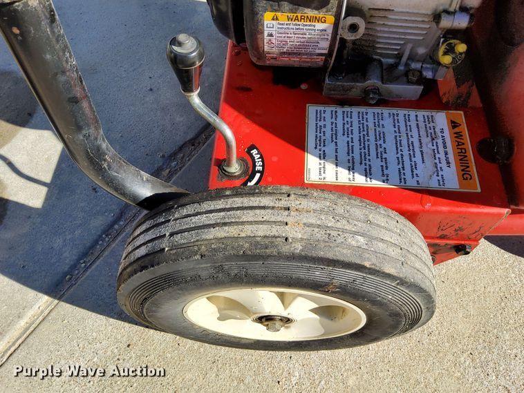 image for item DN6859 Yard Machines  leaf blower