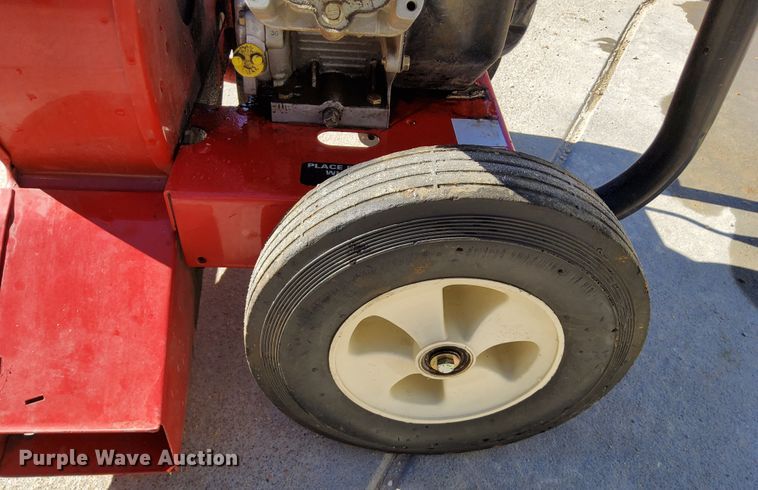 image for item DN6859 Yard Machines  leaf blower