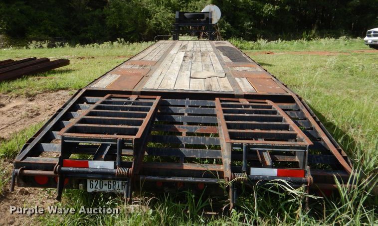 image for item DO1551 2014 Legend  equipment trailer