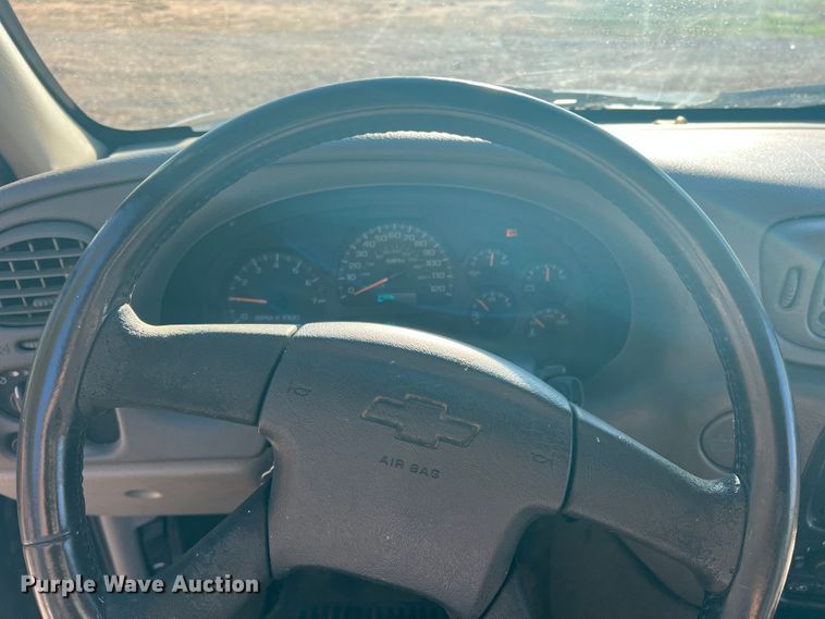image for item DO8734 2003 Chevrolet TrailBlazer  SUV