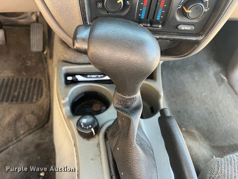 image for item DO8734 2003 Chevrolet TrailBlazer  SUV