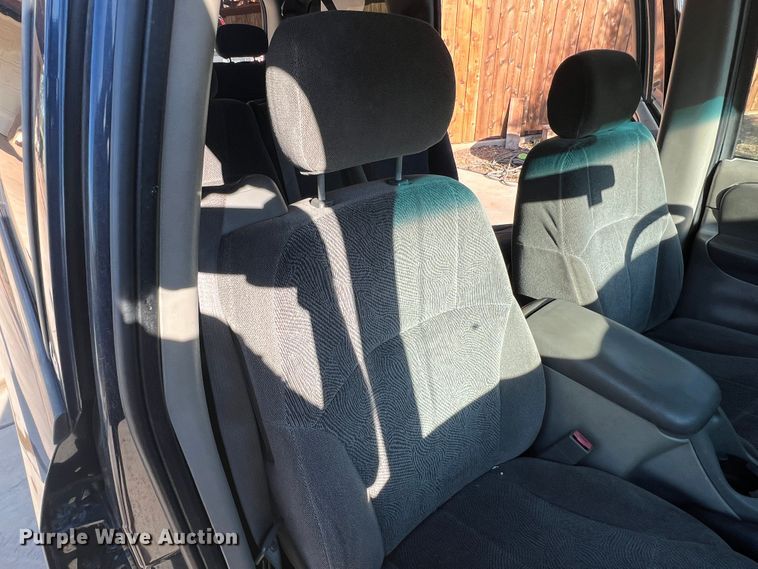 image for item DO8734 2003 Chevrolet TrailBlazer  SUV