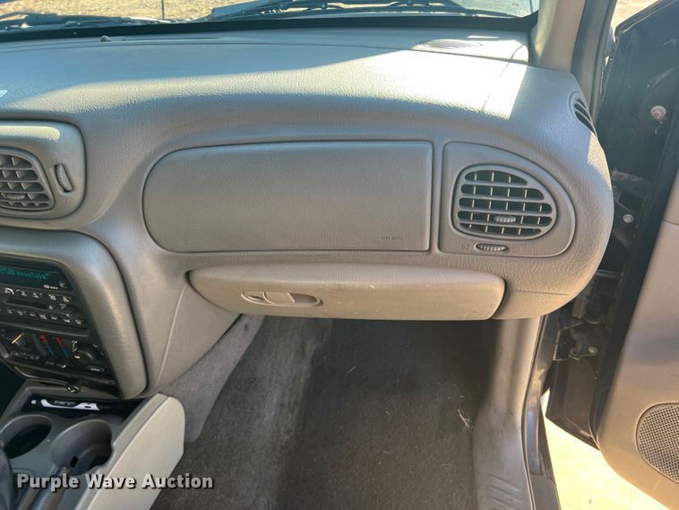 image for item DO8734 2003 Chevrolet TrailBlazer  SUV