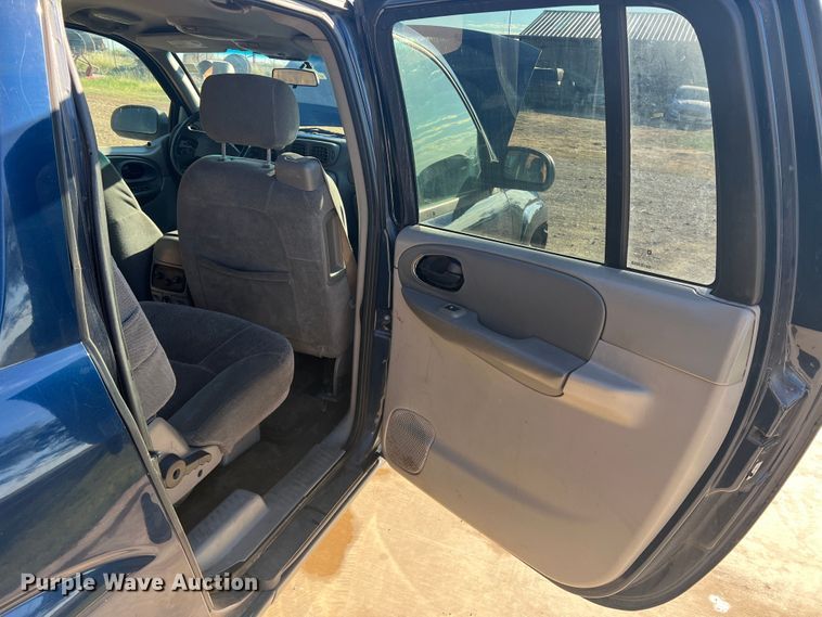 image for item DO8734 2003 Chevrolet TrailBlazer  SUV