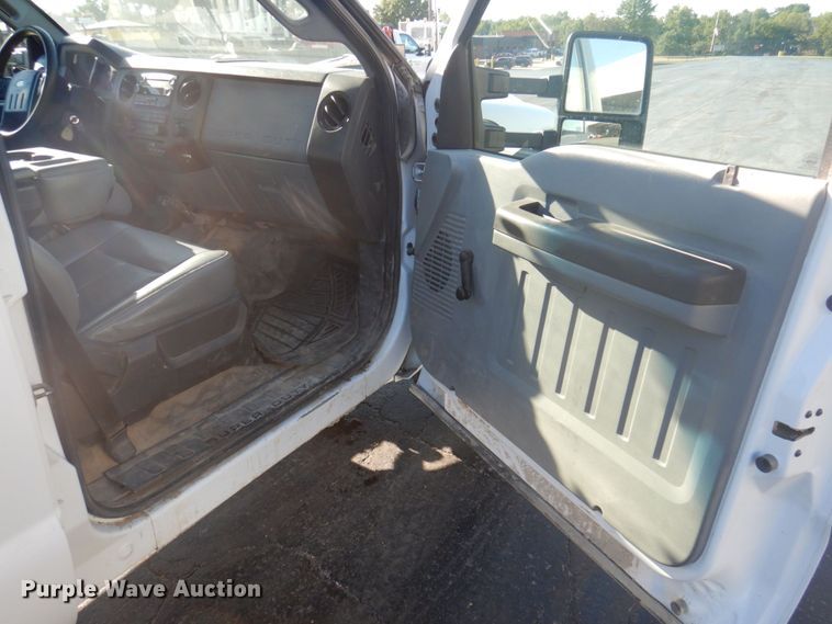 image for item DP0323 2015 Ford F450 Super Duty  Crew Cab truck cab and chassis