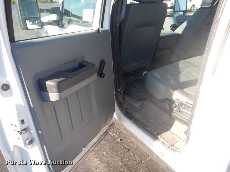 image for item DP0323 2015 Ford F450 Super Duty  Crew Cab truck cab and chassis