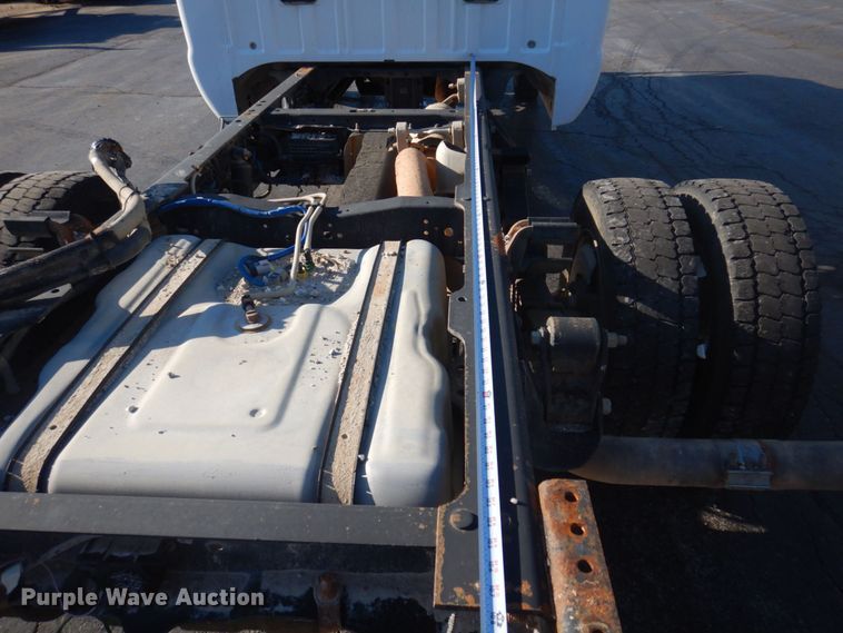 image for item DP0323 2015 Ford F450 Super Duty  Crew Cab truck cab and chassis