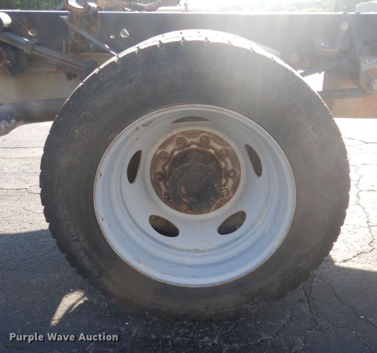 image for item DP0323 2015 Ford F450 Super Duty  Crew Cab truck cab and chassis