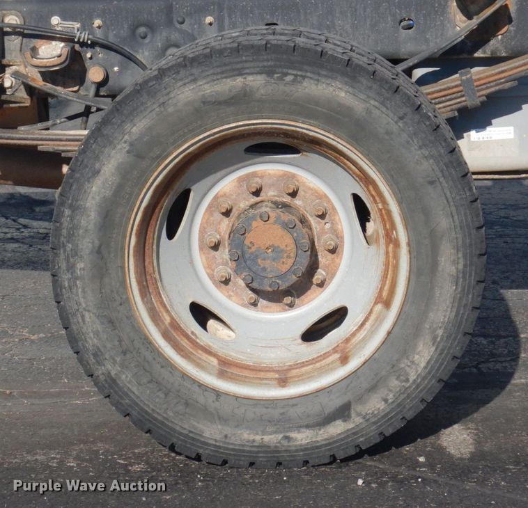 image for item DP0323 2015 Ford F450 Super Duty  Crew Cab truck cab and chassis