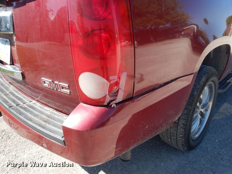 image for item DP0335 2007 GMC Yukon XL  SUV