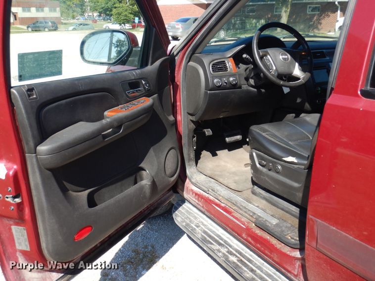 image for item DP0335 2007 GMC Yukon XL  SUV