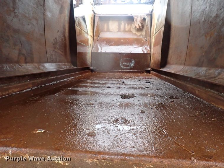 image for item DQ2948 2005 Freightliner Condor  refuse truck