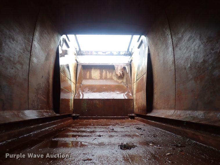 image for item DQ2948 2005 Freightliner Condor  refuse truck