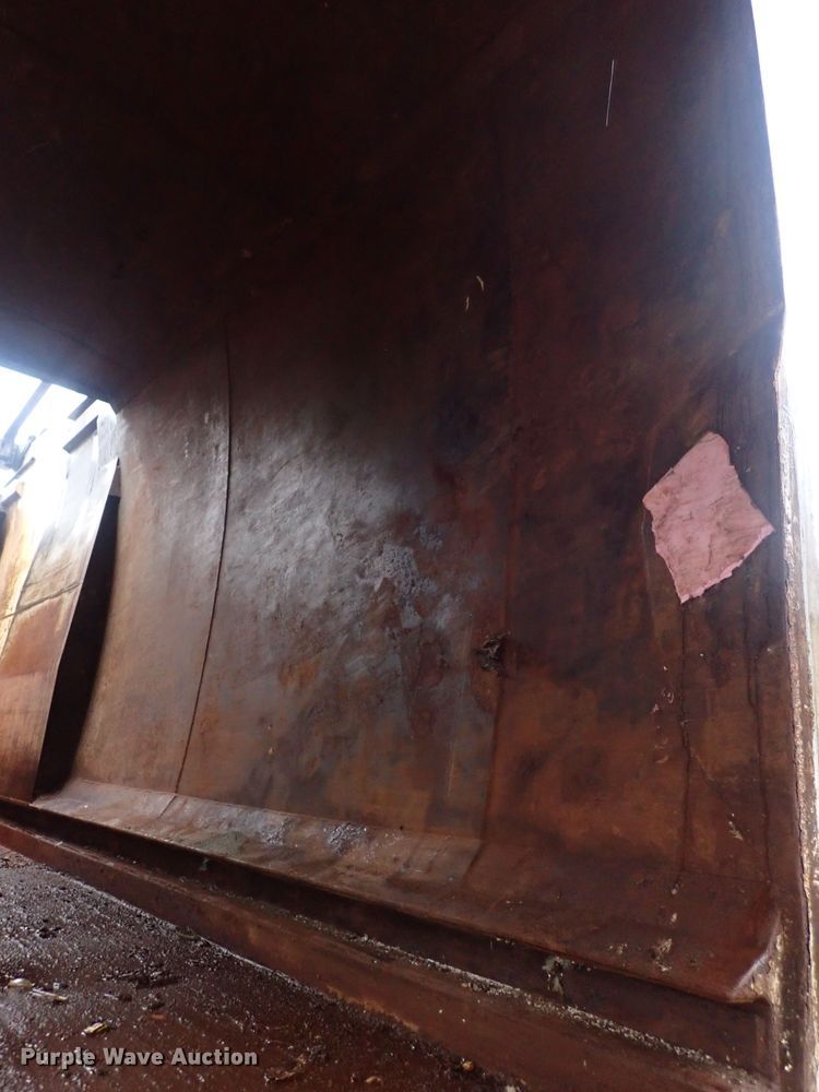 image for item DQ2948 2005 Freightliner Condor  refuse truck