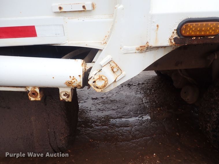 image for item DQ2948 2005 Freightliner Condor  refuse truck