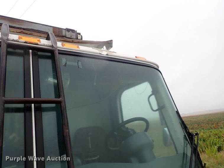 image for item DQ2948 2005 Freightliner Condor  refuse truck