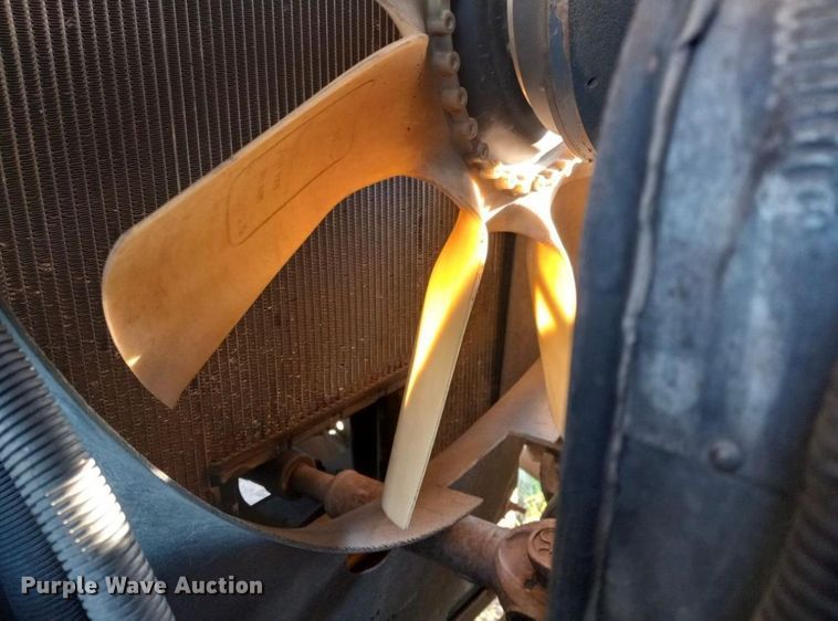 image for item DQ2948 2005 Freightliner Condor  refuse truck