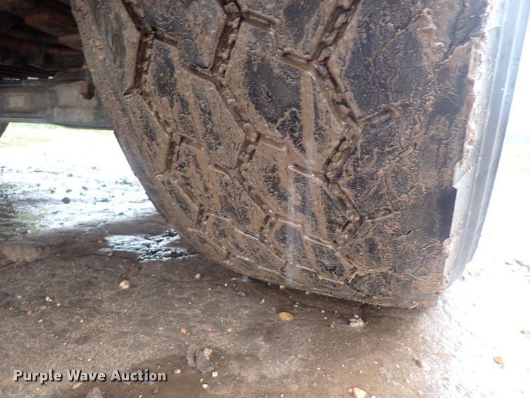 image for item DQ2948 2005 Freightliner Condor  refuse truck