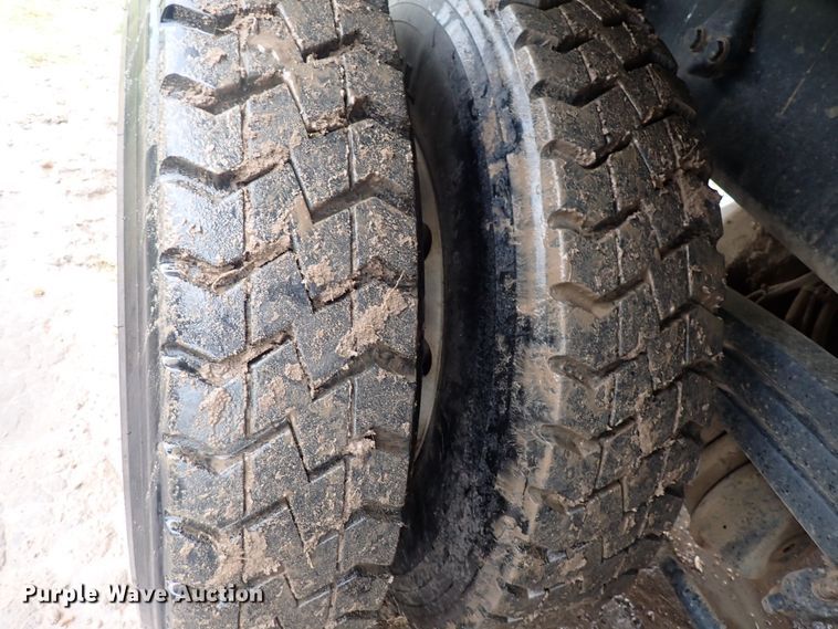 image for item DQ2948 2005 Freightliner Condor  refuse truck