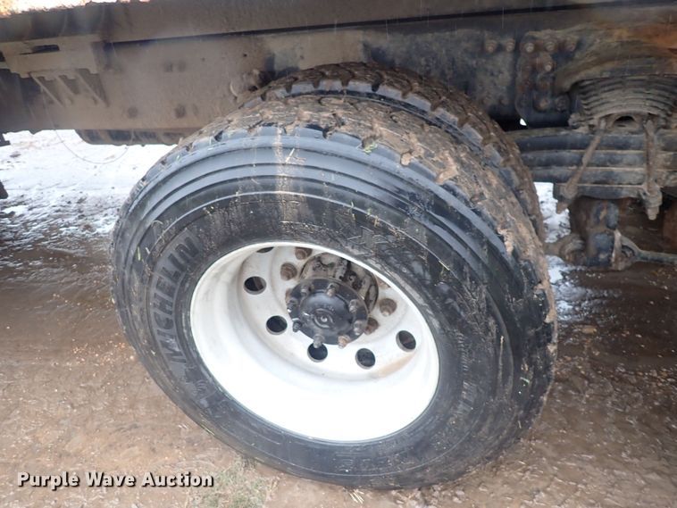 image for item DQ2948 2005 Freightliner Condor  refuse truck