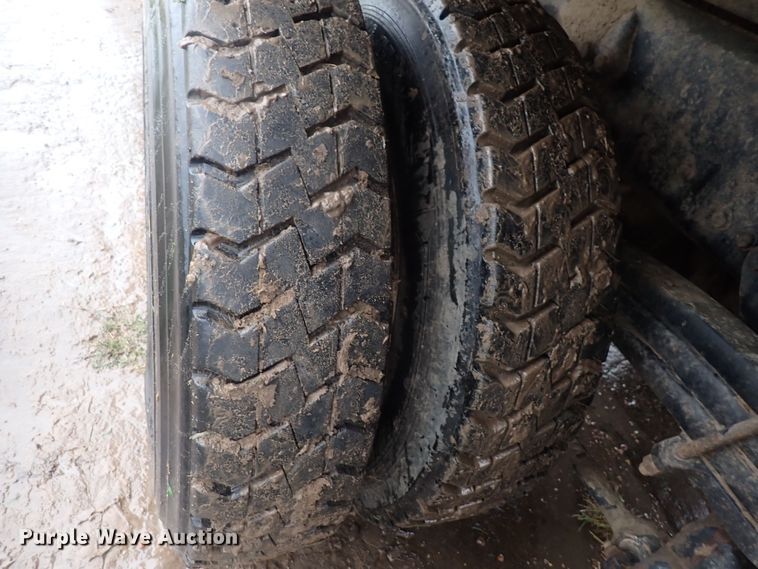 image for item DQ2948 2005 Freightliner Condor  refuse truck