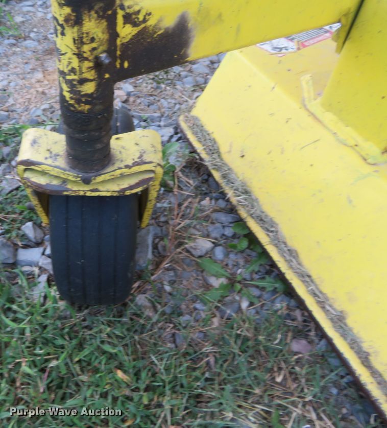 image for item DR0124 (2) lawn mowers