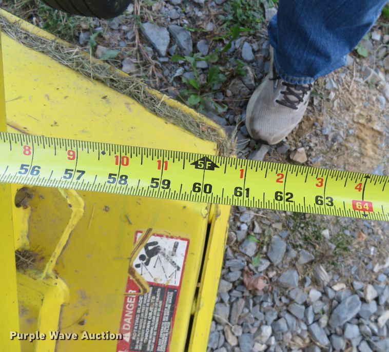 image for item DR0124 (2) lawn mowers