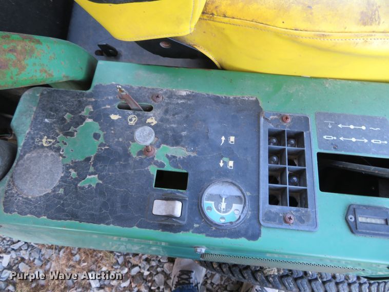 image for item DR0124 (2) lawn mowers