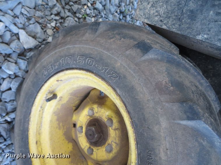 image for item DR0124 (2) lawn mowers