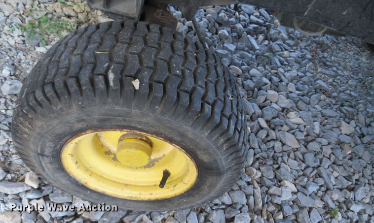 image for item DR0124 (2) lawn mowers