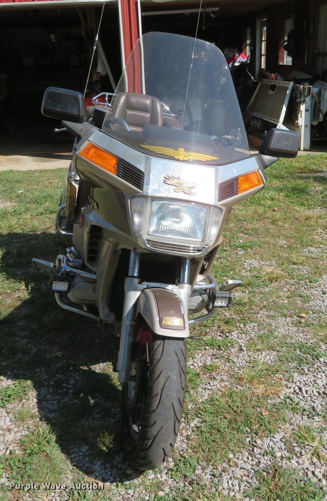 image for item DR0129 1985 Honda Gold Wing Aspencade  motorcycle