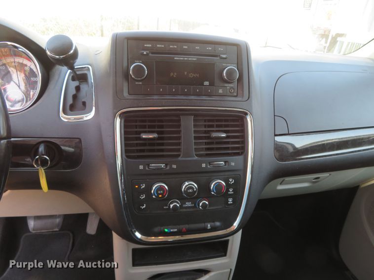 image for item DR0133 2017 Dodge Grand Caravan  van