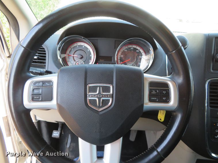 image for item DR0133 2017 Dodge Grand Caravan  van